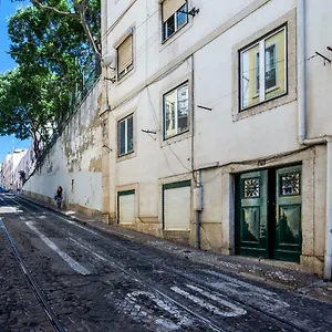 https://whome-sao-vicente-deluxe-apartment.hotels-lisbon-portugal.com